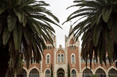 Yeni norcia kız Koleji