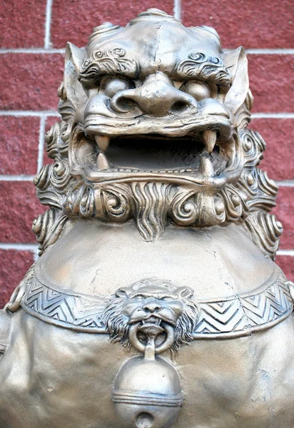 Chinesische Löwenstatue. — Stockfoto