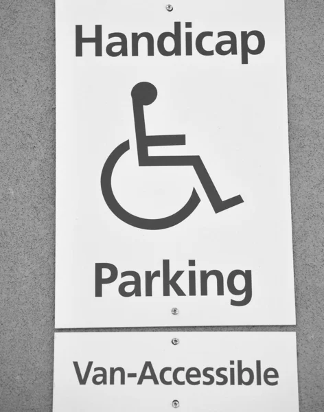 Behindertenparkschild. — Stockfoto