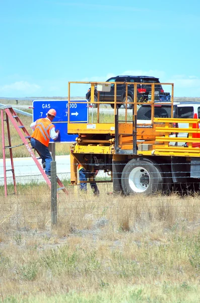 Wyoming highway pracowników. — Zdjęcie stockowe