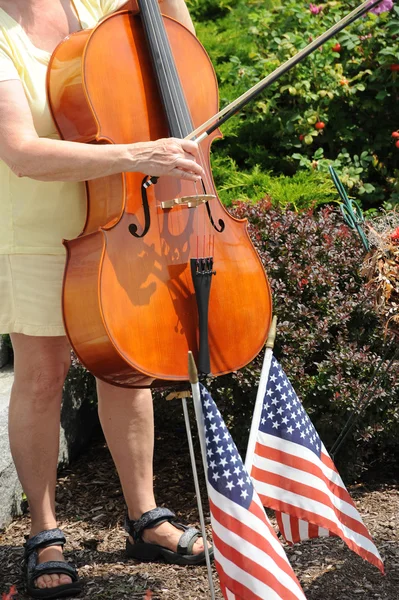 Violoncellista donna . — Foto Stock