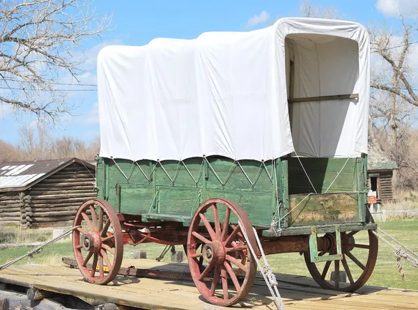 Täckt vagn. — Stockfoto