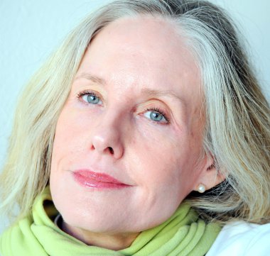 Olgun kadın güzelliğinin.