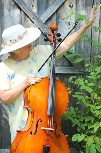 Female cellist. — Stock Photo, Image