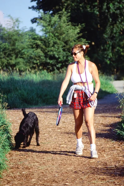 Feminino e cão . — Fotografia de Stock