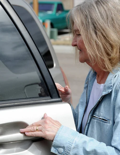 Mature Female Senior Going Work — Stock Photo, Image