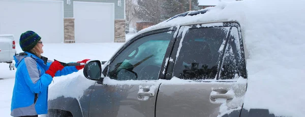 Mature Female Senior Removing Winter Snow Her Car — Stock Photo, Image