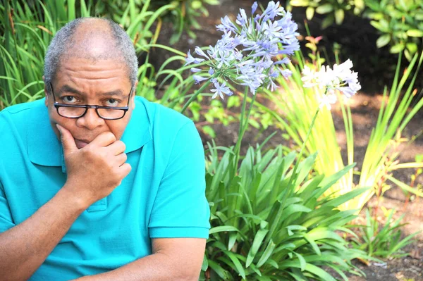 African American Male Senior Expressions Outdoors — Stock Photo, Image