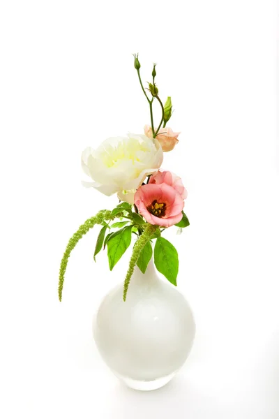 Flowers in vase — Stock Photo, Image