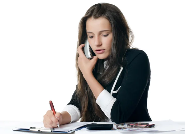 Zakenvrouw spreekt op de telefoon — Stockfoto