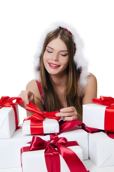 La fille de Noël avec des boîtes de cadeaux isolés — Photo