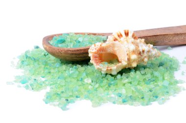 Beyaz arka plan üzerinde izole banyo için tuz