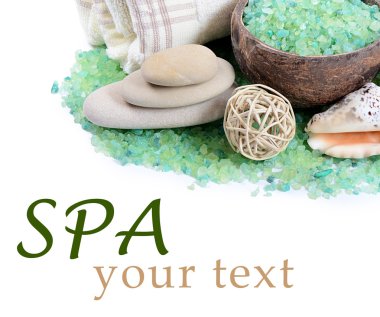 Beyaz arka plan üzerinde izole banyo için tuz