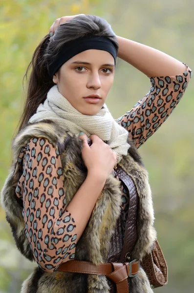 Portrait of the young girl on the nature — Stock Photo, Image