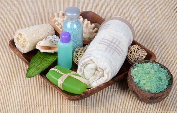 Set per trattamenti termali su tappeto di bambù — Foto Stock
