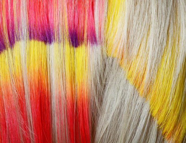 Волосся з різнокольоровою ниткою — стокове фото