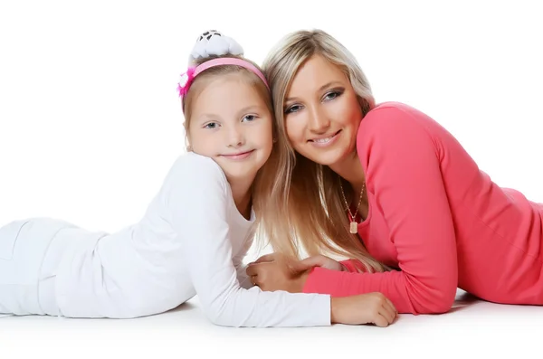 Mamma con una figlia isolata su sfondo bianco — Foto Stock