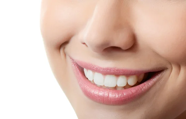 Dientes y sonrisa de mujer saludable — Foto de Stock