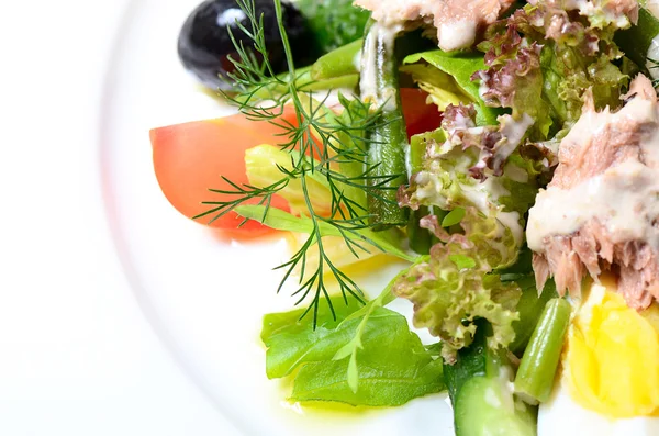 Salad from fresh vegetables with veal — Stock Photo, Image