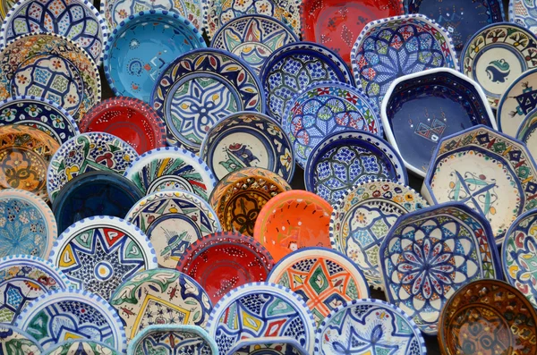 Multicolor souvenirs in markt — Stockfoto