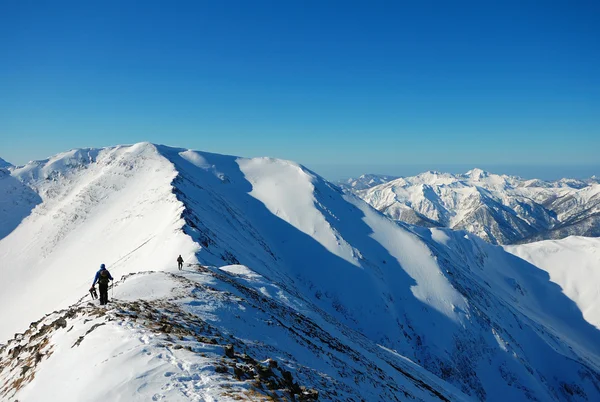 dağlarda trekking kış