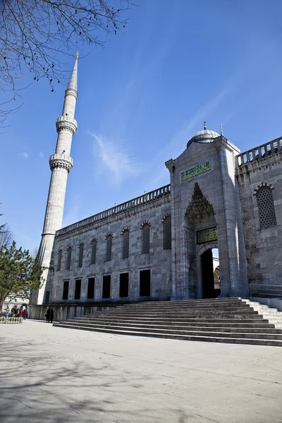 Sultanahmet blauwe moskee - voorplein — Stockfoto