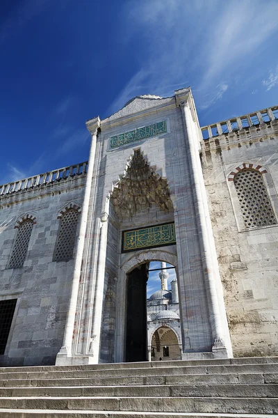 Sultanahmet Mesquita azul - pátio — Fotografia de Stock