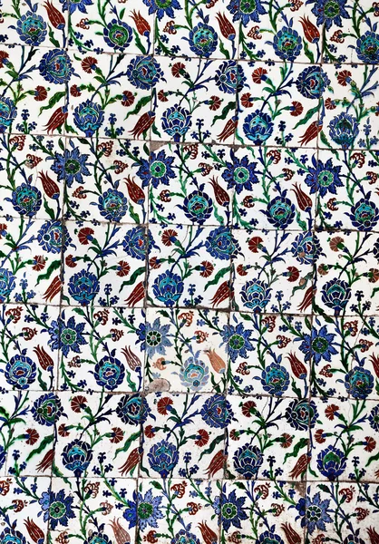 Sultanahmet Interior de la mezquita azul - azulejos — Foto de Stock