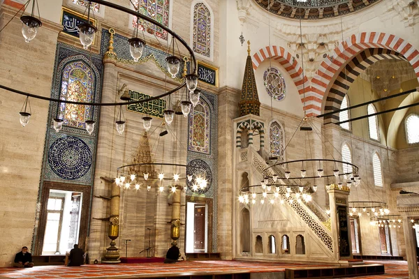 Mezquita Suleymaniye en Estambul Turquía - interior-púlpito — Foto de Stock