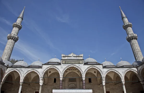 Suleymaniye moskee in istanbul Turkije - binnenplaats — Stockfoto