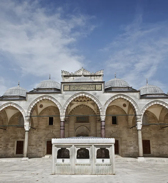 Mezquita Suleymaniye en Estambul Turquía - corte interior — Foto de Stock