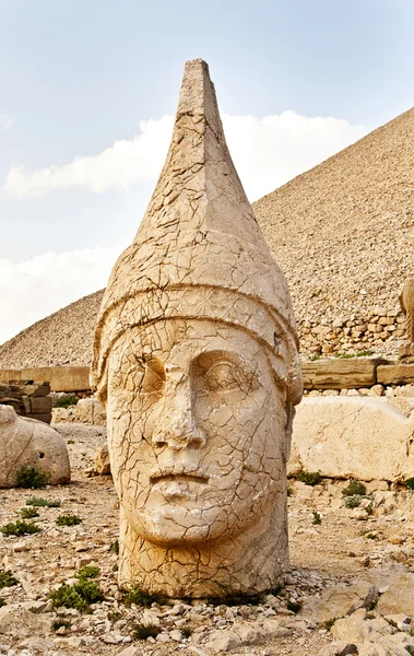 Skulpturen des commagene kingdom, nemrut mountain — Stockfoto