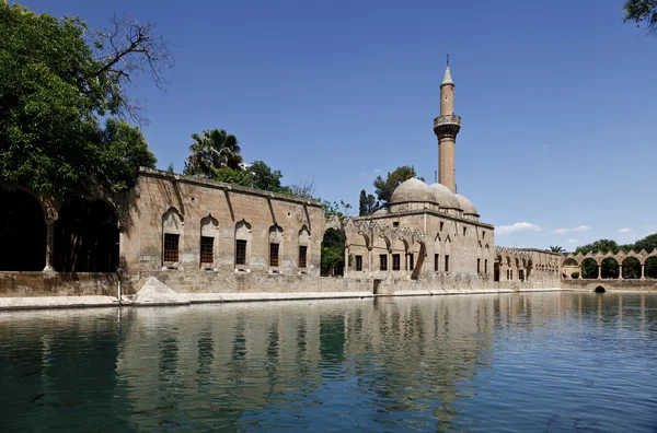 Balikli gol (See) und Abdurrahman-Moschee — Stockfoto