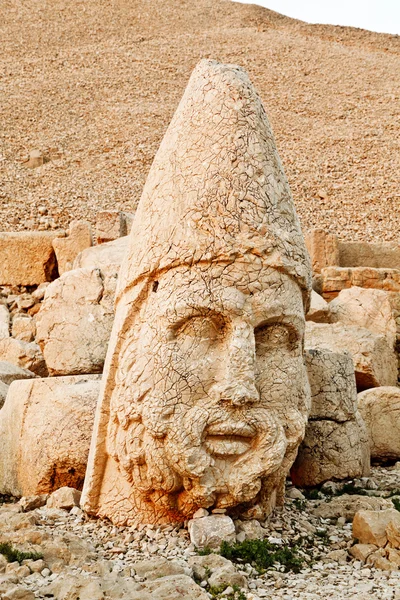 Nemrut 산 Commagene 왕국의 조각 — 스톡 사진