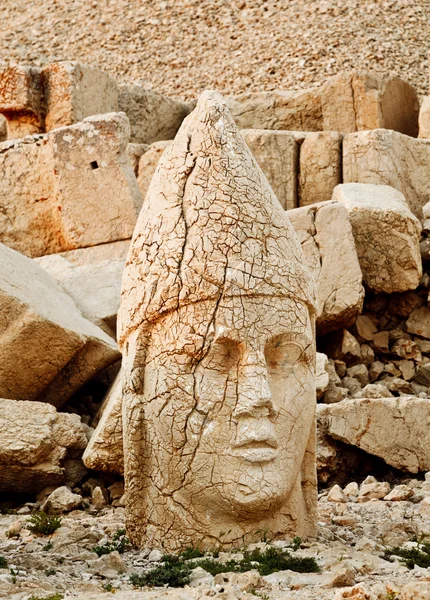 Nemrut 산 Commagene 왕국의 조각 — 스톡 사진