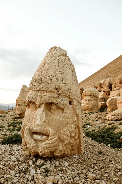 Esculturas del Reino Comageno, Montaña Nemrut — Foto de Stock