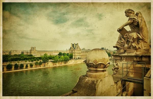 Музей Лувра, Париж. Винтажное фото — стоковое фото