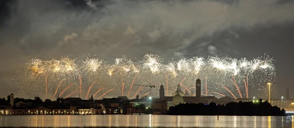 Firework celebration Redentore (Venecia, Italia)) — Foto de Stock