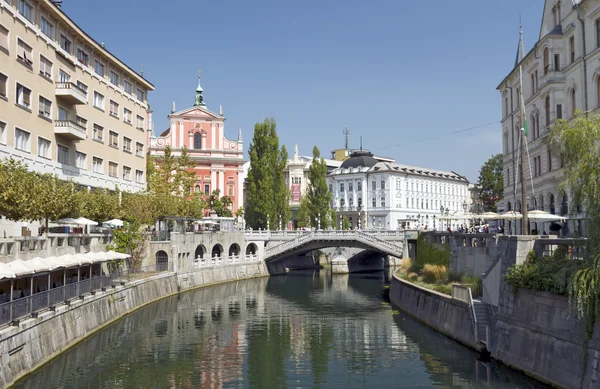 Tredubbla bridge, ljubljana, Slovenien — Stockfoto
