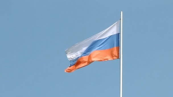 Флаг России под открытым небом — стоковое видео