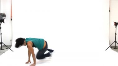 Genç breakdance eylem dans
