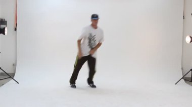 Genç breakdance eylem dans