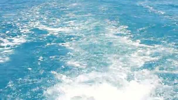 Salpicando olas — Vídeo de stock