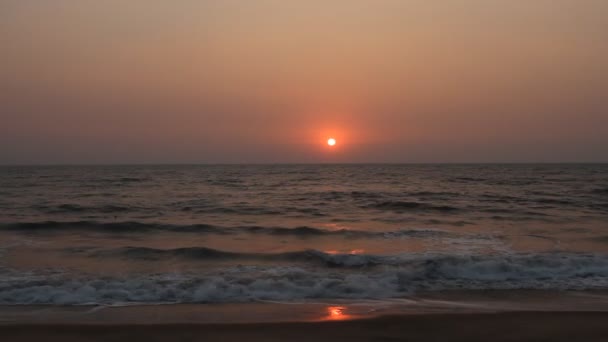 Evening scene with sunset on sea — Stock Video