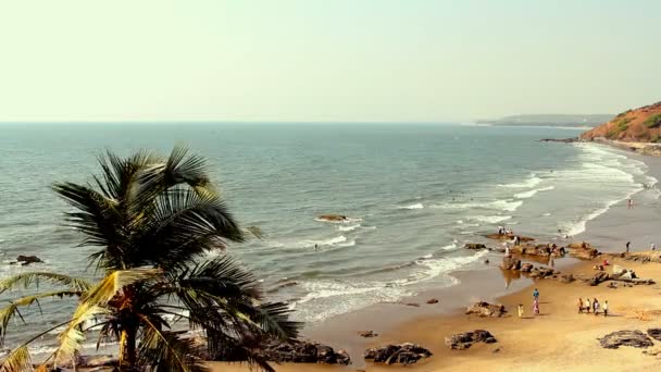 India Goa Vagator beach 20 de febrero de 2013. Vista panorámica del mar — Vídeo de stock