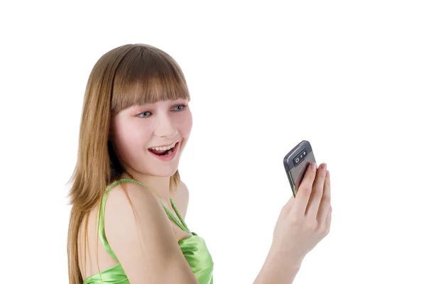 Πορτρέτο του ξανθού κοριτσιού με κινητό τηλέφωνο σε λευκό — Φωτογραφία Αρχείου