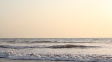 güzel mavi okyanus dalgası, goa, Hindistan