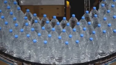 пляшку води конвеєр промисловості