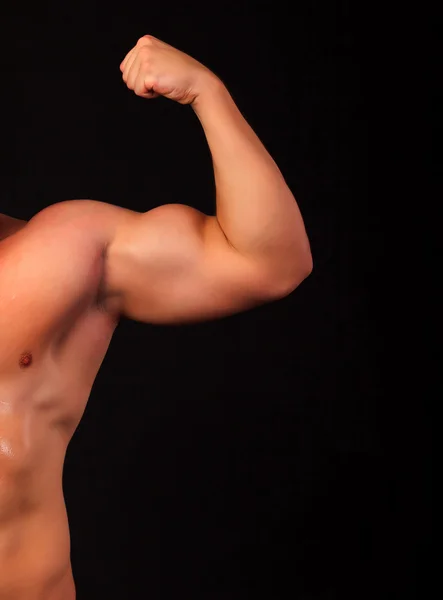 운동 선수, 검은 배경에 고립의 강한 팔 — 스톡 사진