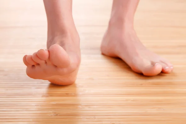 Gezonde vrouwelijke voeten — Stockfoto